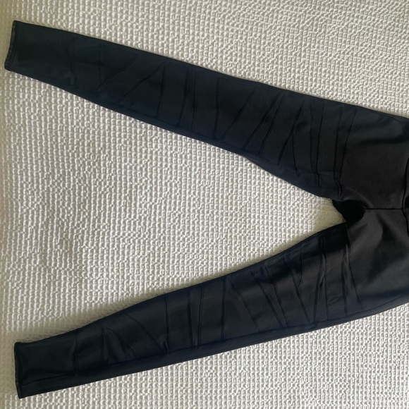 Lululemon Wunder Under tights - Picture 3 of 7